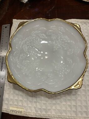 Gold Trim White Decorative Serving Bowl - Elegant Home Dining Centerpiece